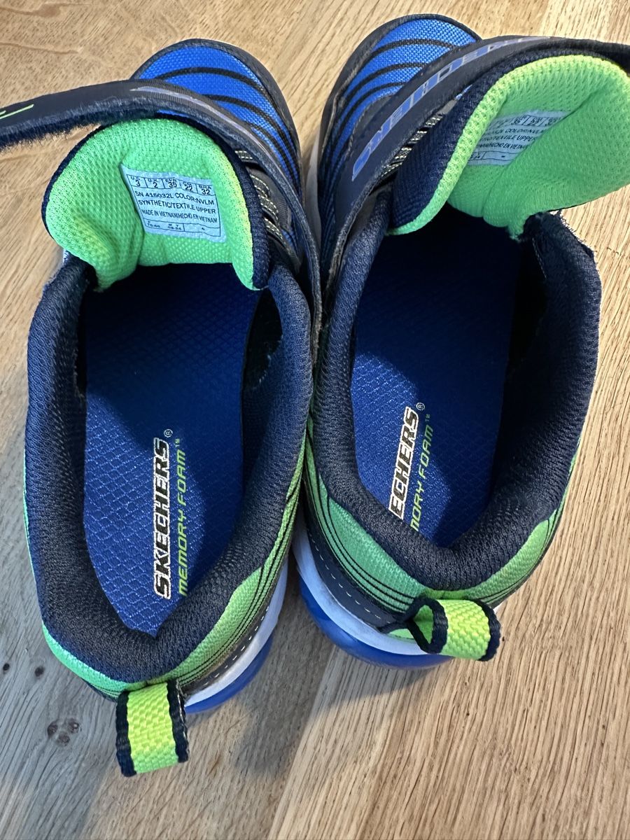Skechers Scarpe per ragazzi: Turnschuhe Grösse 35, neuwertig  – Usato da Watt venduto da cla_w8t7 2
