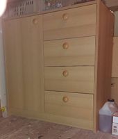 Schrank und Kommode für Kinderzimmer