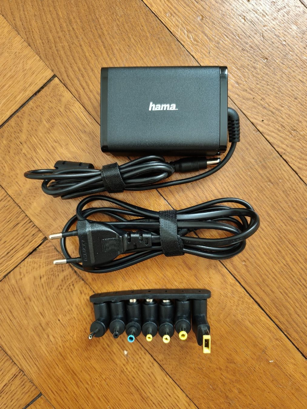 Hama Caricabatterie: Hama Universal Notebook Netzteil 65W - Top Zustand! – Usato da Basel venduto da Jesmer 1