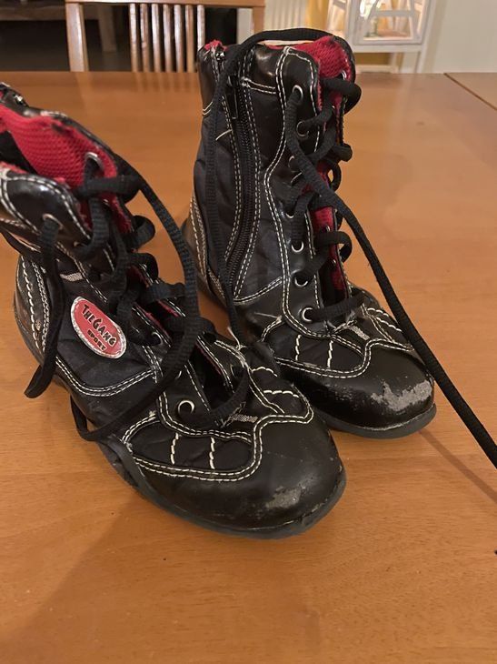 Scarpe per ragazze: Mädchen Stiefel 30 schwarz – Usato da Bergdietikon venduto da antovale 1
