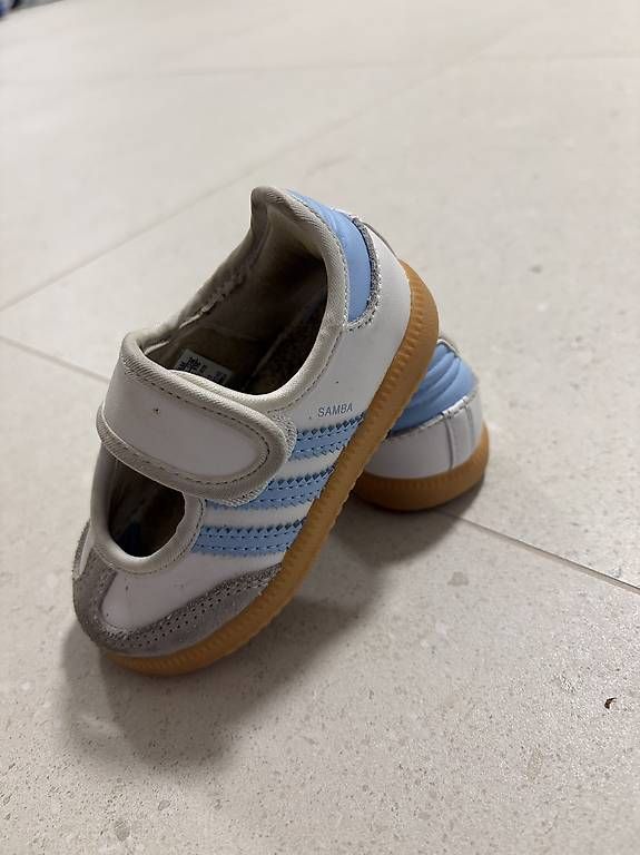 Scarpe per ragazzi: Adidas Samba Kinder Ballerina – Usato da Aarburg venduto da Mem98 1