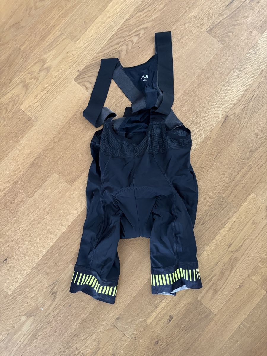 Pantaloni: Rennradhose kurz  – Usato da Bern venduto da -Philipp-