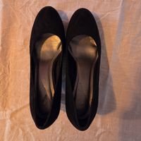 Elegante, schwarze Wildleder Pumps, Grösse 38, neuwertig