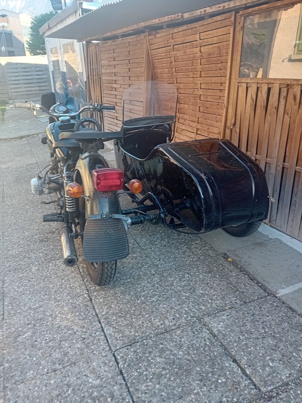 Dnepr Sidecar: Dnepr MT 16 – Usato da La Tour-de-Trême venduto da mitch12 1