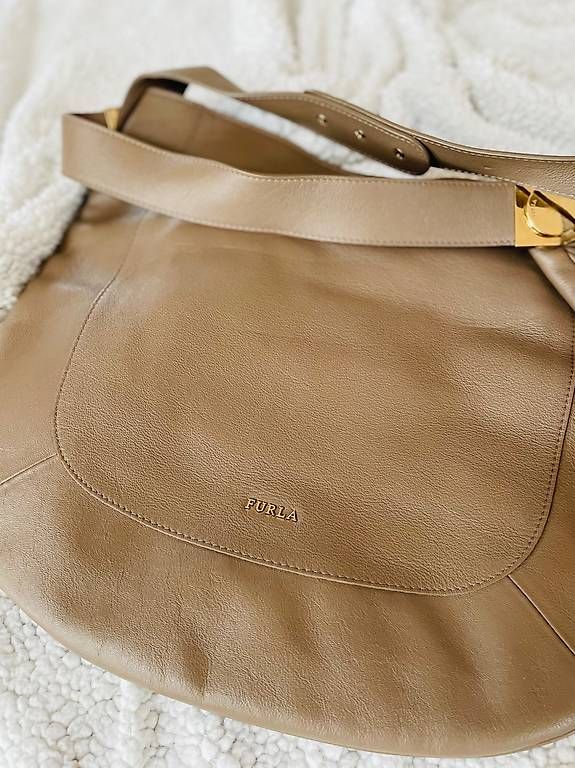 Sacs femmes: Sac Furla en cuir  – Neuf avec emballage d'origine à Châtel-St-Denis par jin_9ycy 2