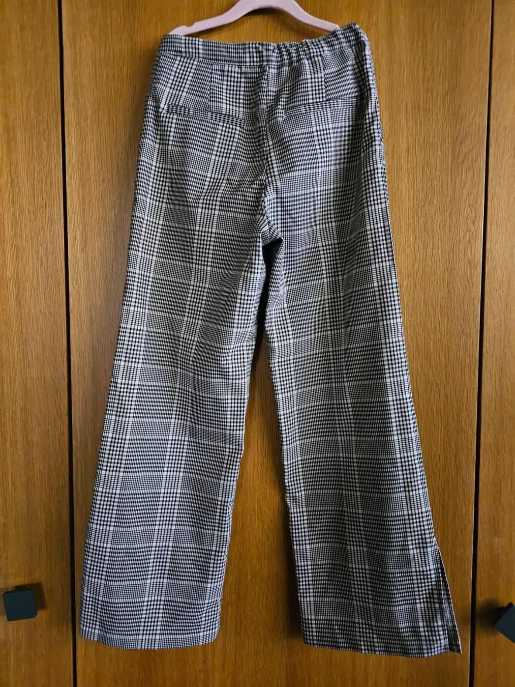 H&M Pantaloni: Hose Gr. 146 – Usato da Engi venduto da kat_7zfx 1