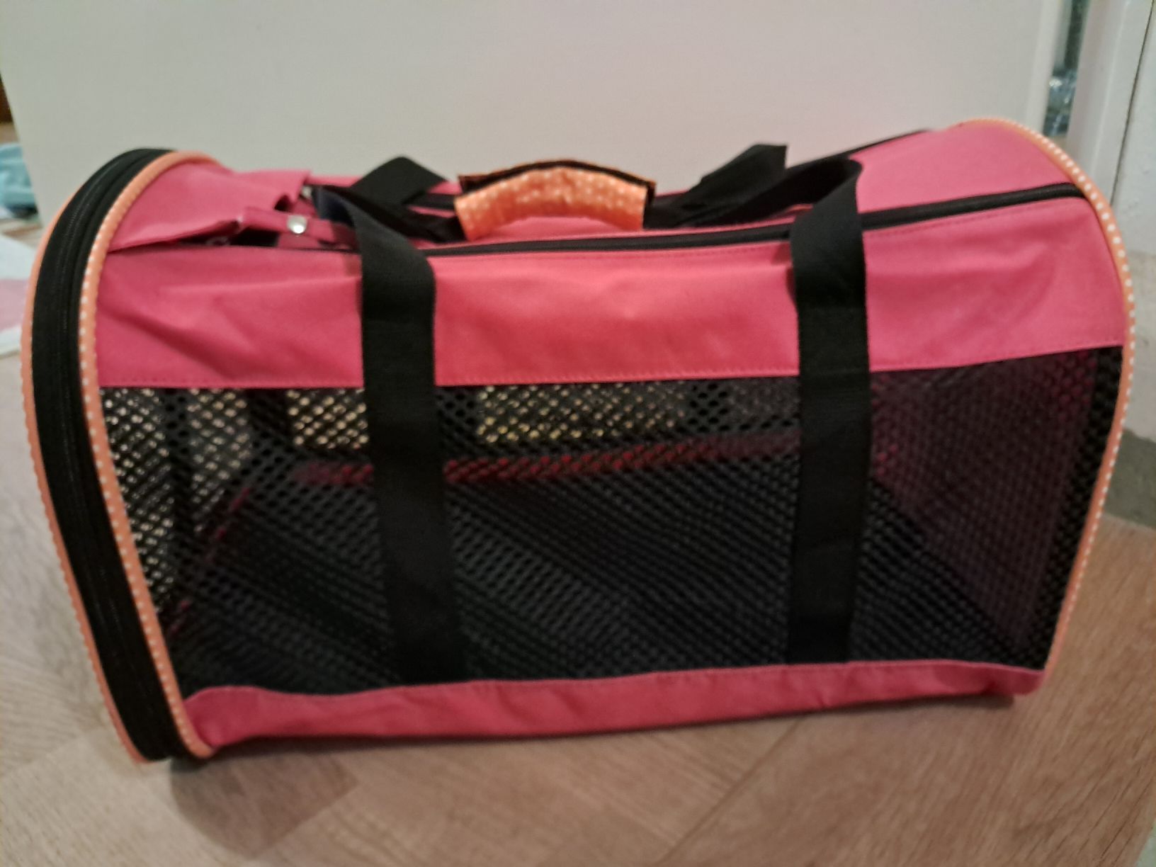 Cucce & Letti: Transportbox Katze/Hund pink – Usato da Winterthur venduto da fabelwin 1