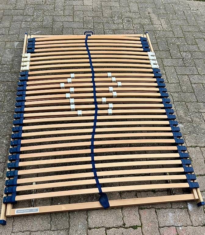 Letti: Lit avec sommier  – Usato da Forel (Lavaux) venduto da kiki029 3
