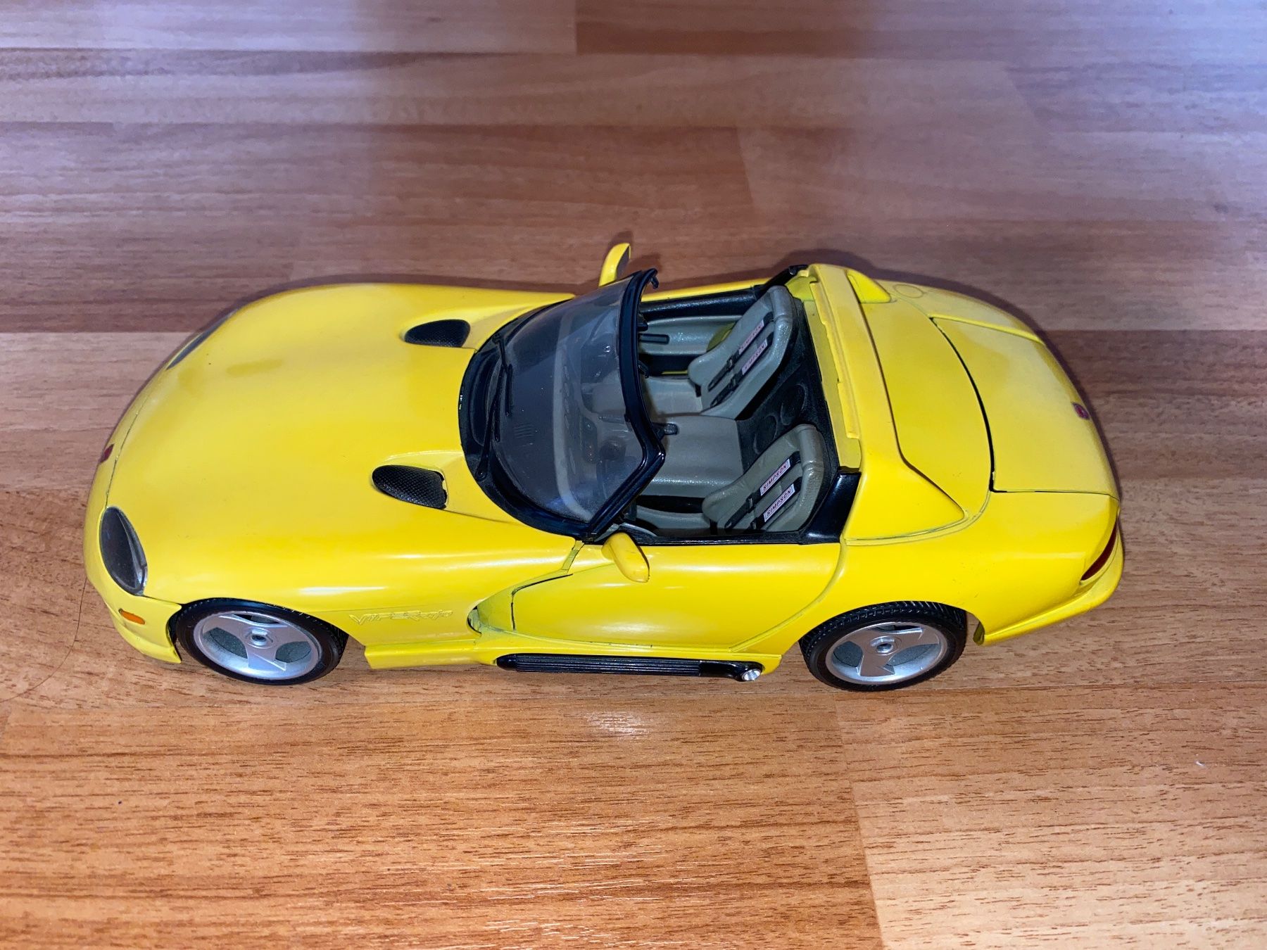 Chevrolet Modellini d'auto: Modellauto Viper RT/10 Dodge 1/18 – Usato da St.Gallen venduto da maierm01 2
