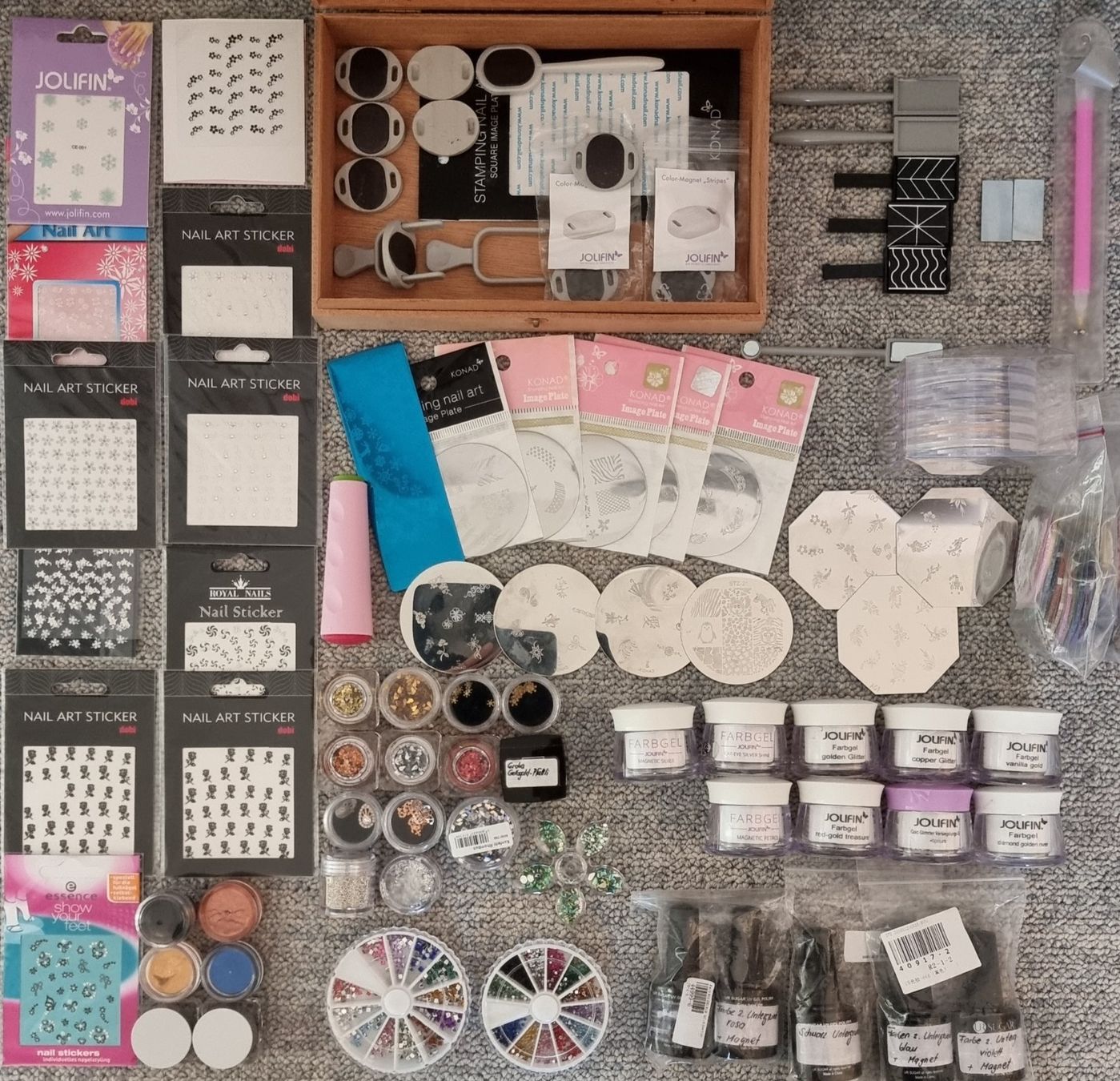 Manicure: Grosses gemischtes Nail-Set – Usato da Lostorf venduto da Dalbi