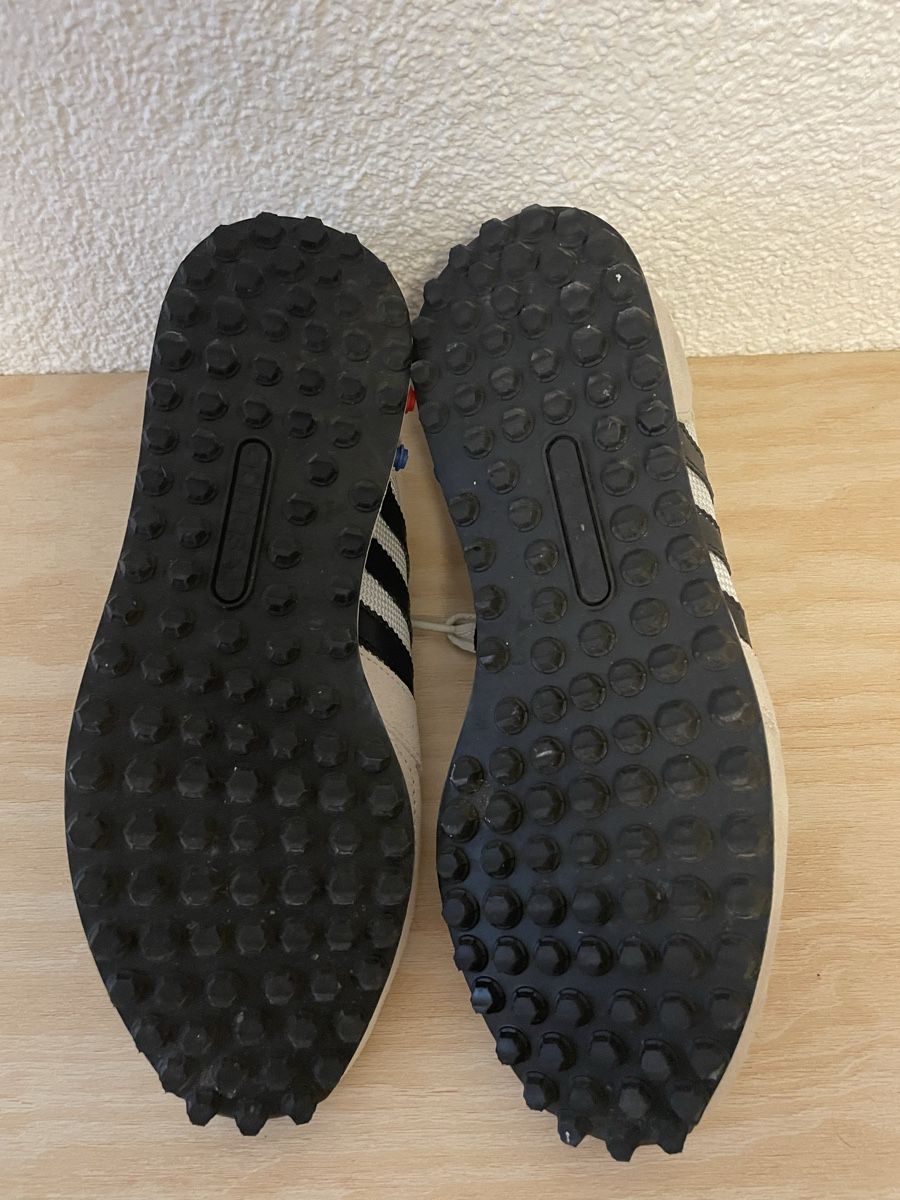 Adidas Scarpe da uomo: Sneaker Adidas gris clair homme – Usato da Biel/Bienne venduto da flo_sy9q 3