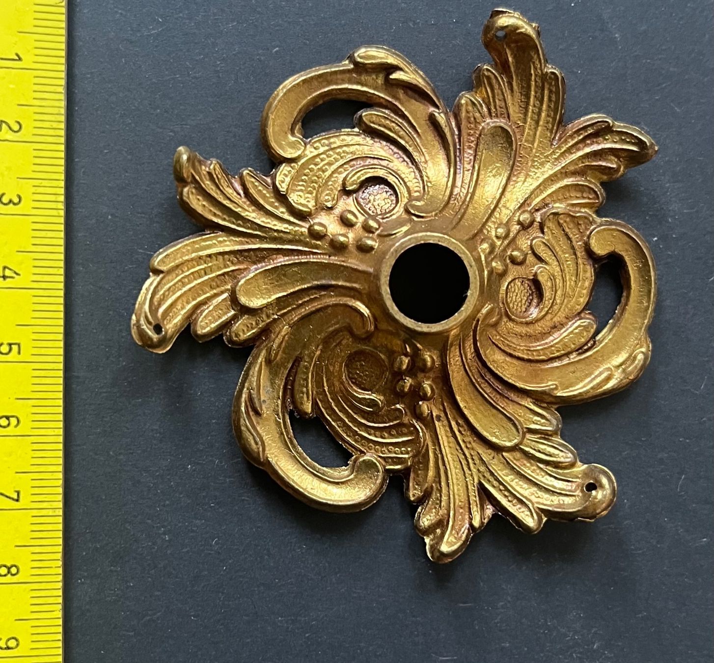 Ferramenta: Messing Rosette Ornamente antik, goldfarben – Usato da Ostermundigen venduto da DaxKarten-75 1