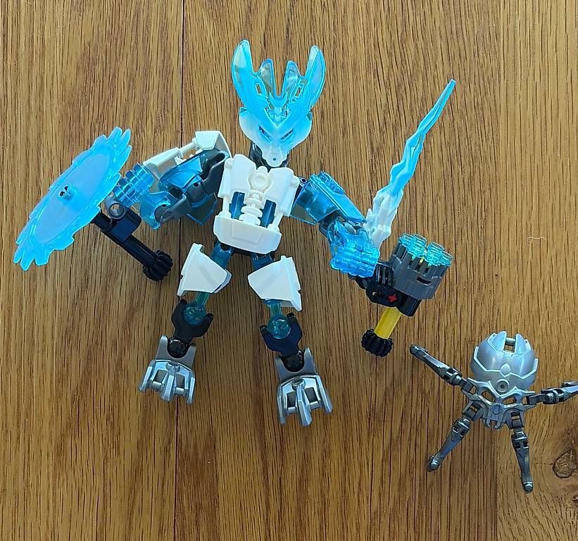 Lego Kit di costruzioni: Lego Bionicle 70782 Protector of Ice – Usato da Hägendorf venduto da mar_697t
