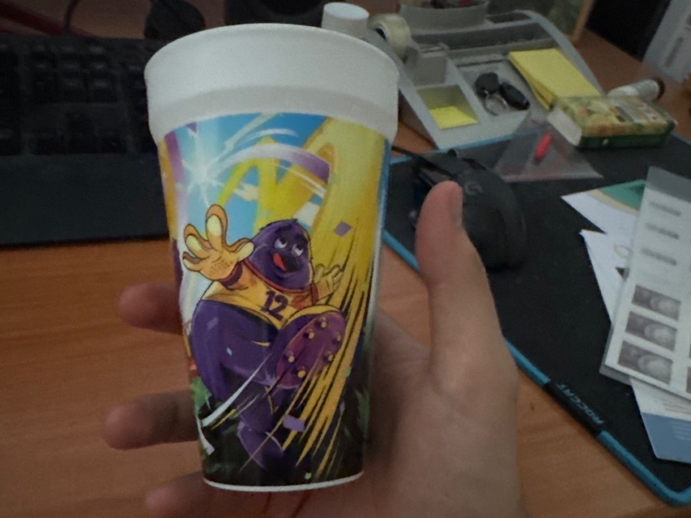 Recipients et similaires: Grimace - Mc Donald's Becher World Cup 2026 – Neuf avec emballage d'origine à Pratteln par Gunic 1