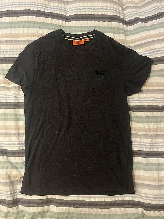 T-shirt: T-Shirt Superdry – Usato da Chavannes-Renens venduto da luc_52p8