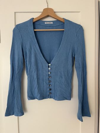 Himmelblaues Langarm Top