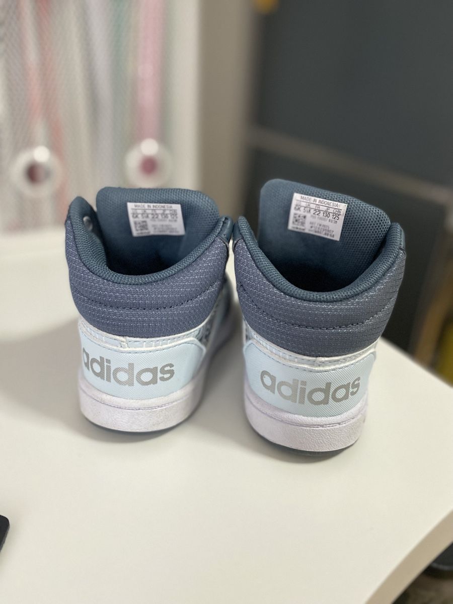 Adidas Scarpe per ragazzi: Adidas Hoops Mid Sneaker – Nuovo (secondo la descrizione) da Uitikon Waldegg venduto da MGC 2