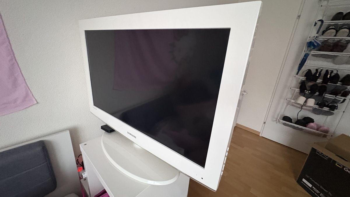 Fernseher: Fenseher – Gebraucht aus Weisslingen von andre.a.o