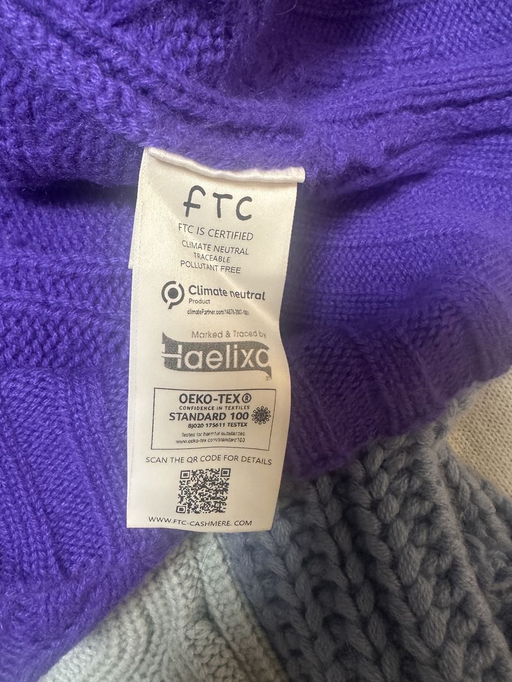 FTC Pulls & Sweat-shirts: Kaschmir Zopfpullover FTC, Grösse M, violett – D'occasion à Adliswil par patrizia.roth01 4