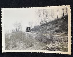 SCHWEIZER ARMEE LASTWAGEN IM FELDE