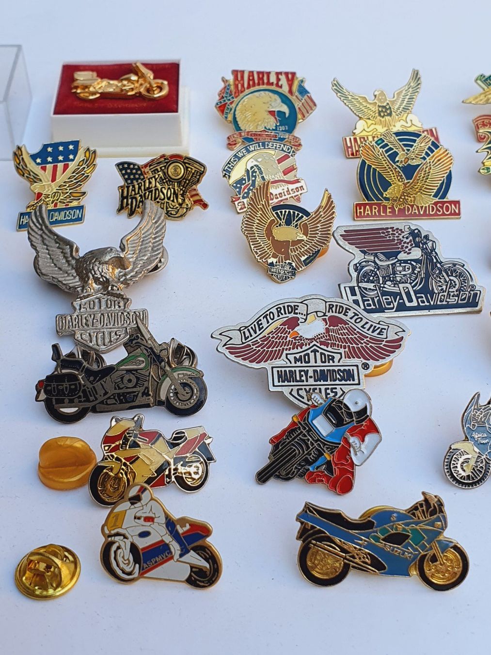 Harley-Davidson Placchette & Badge: Harley Davidson Motorrad Töff Anstecker Pin – Usato da Stans venduto da Way 9
