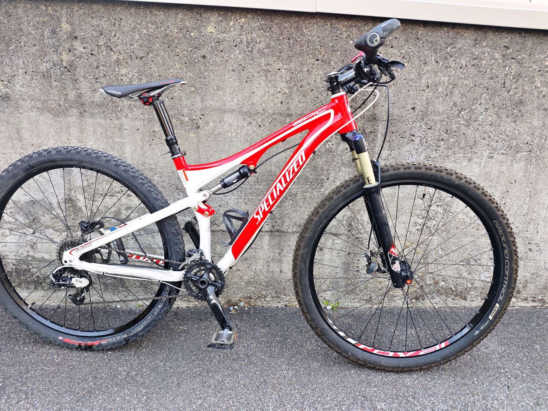 Specialized Biciclette: Specialized Epic Mtb fully xc 29 mtb velo bike M – Usato da Chur venduto da Edina1994 1