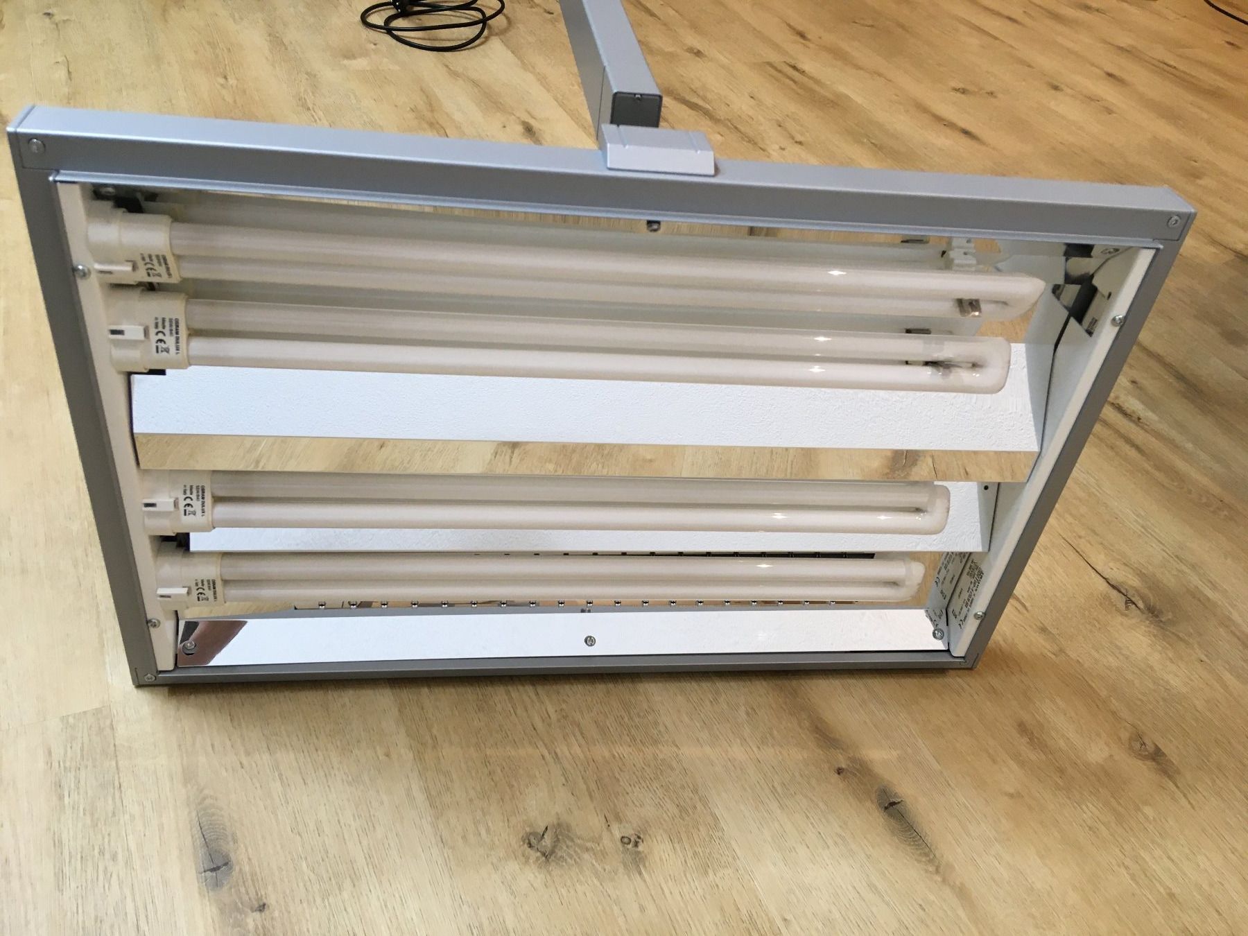 Lampade: Standleuchte mit autom. An- und Ausschaltsensor, dimmbar! – Usato da Schaffhausen venduto da Schweizerschatzkiste 7