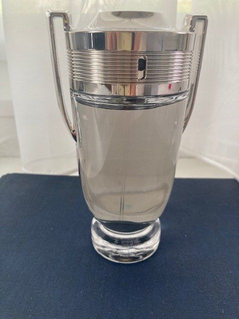 Paco Rabanne Profumi & Eau de Toilette: Paco Rabanne Invictus Eau de Toilette 200ml – Nuovo (secondo la descrizione) da Frenkendorf venduto da CAE27 2