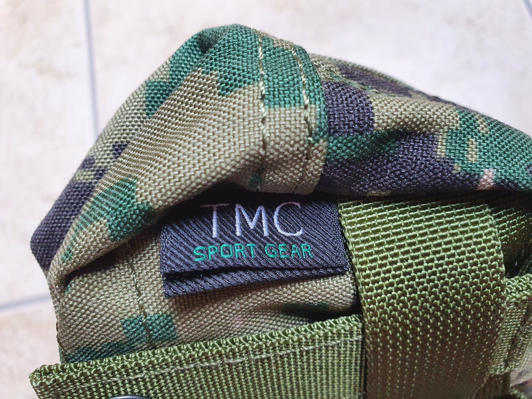 Borse: TMC Horizontale MOLLE Tasche AOR2 – Usato da Oberentfelden venduto da AirCargo04 4