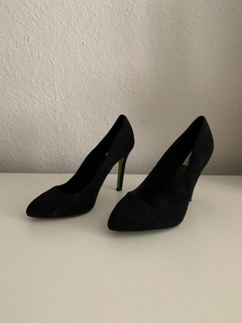 Bershka Damenschuhe: BERSHKA - Pumps schwarz 37 – Gebraucht aus Zürich von Diazaio
