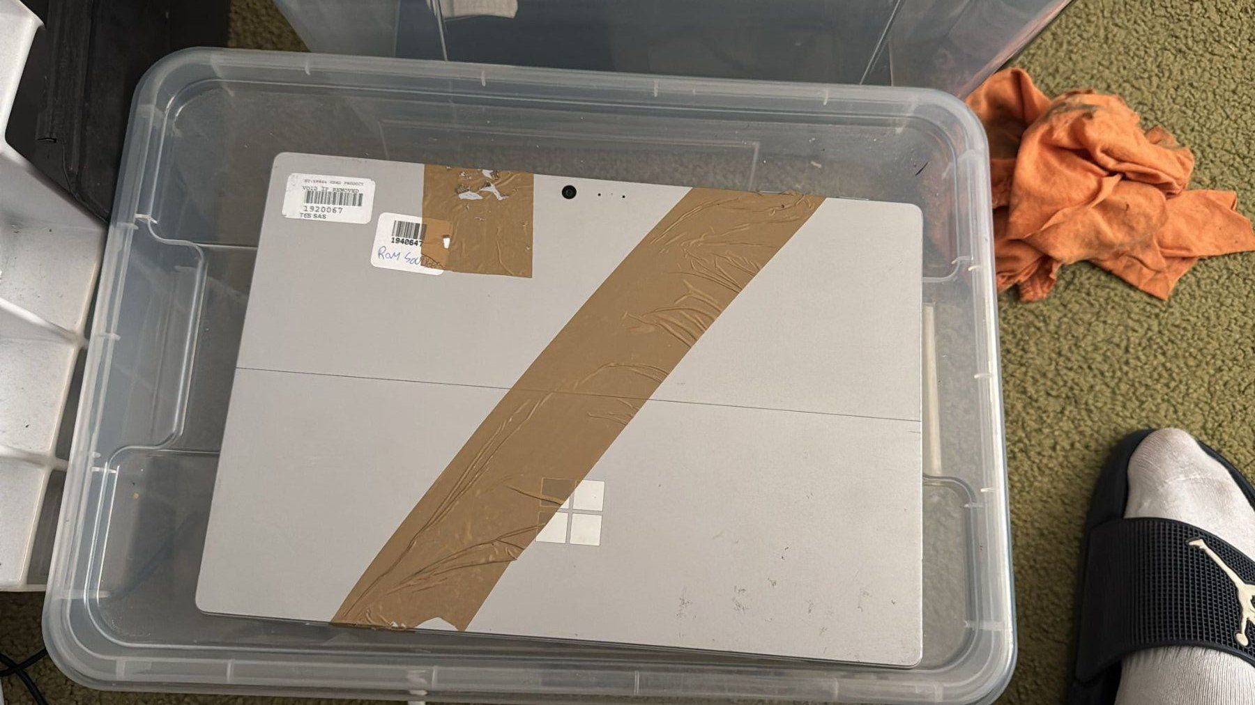 Microsoft Notebook: Surface pro 5, 256GB - i5 - 8GB RAM - Modell 1796!! – Difettoso da Olten venduto da HoYa01 1