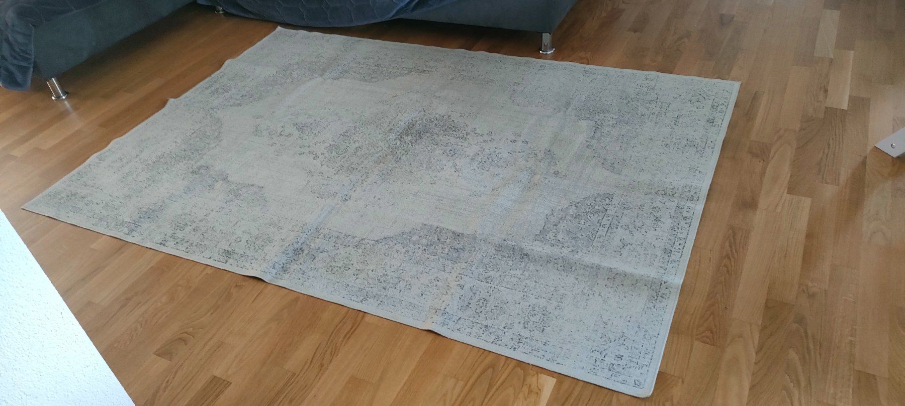 Zara Teppiche: Zara Home Teppich 160 x 230 cm – Gebraucht aus Muri AG von Suiphi