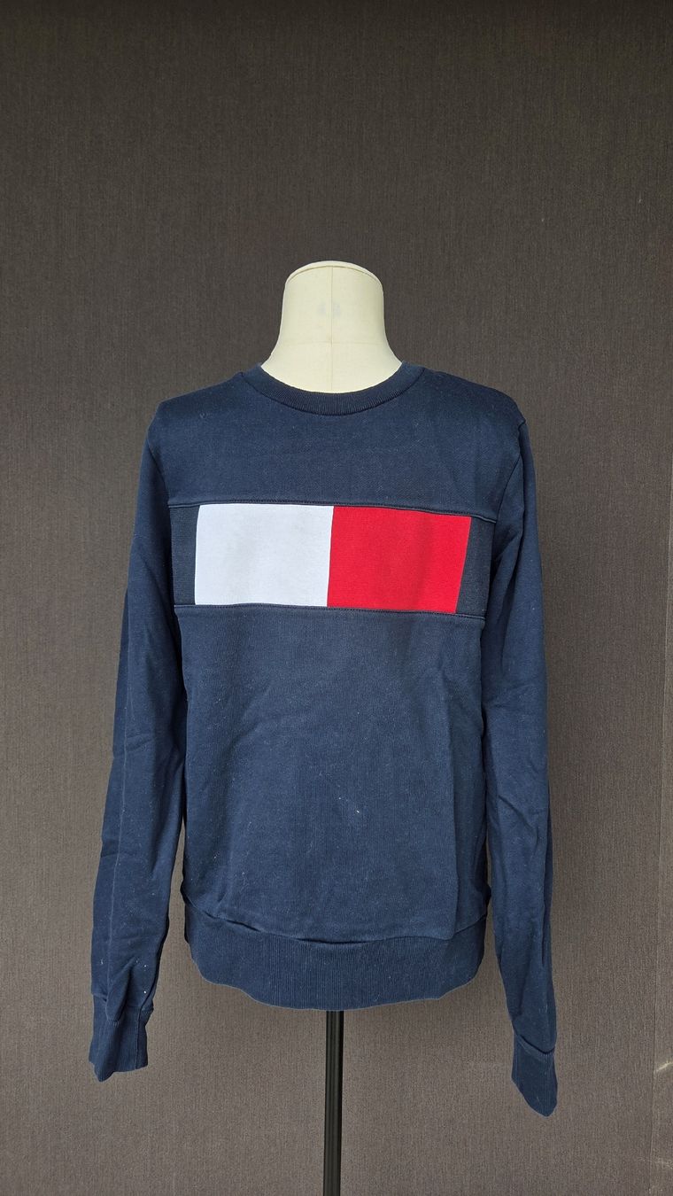 Tommy Hilfiger Pullover & Sweatshirts: Diverse Pullover für Jungen Grössen S-M – Gebraucht aus Kreuzlingen von MeinKleinesAtelier