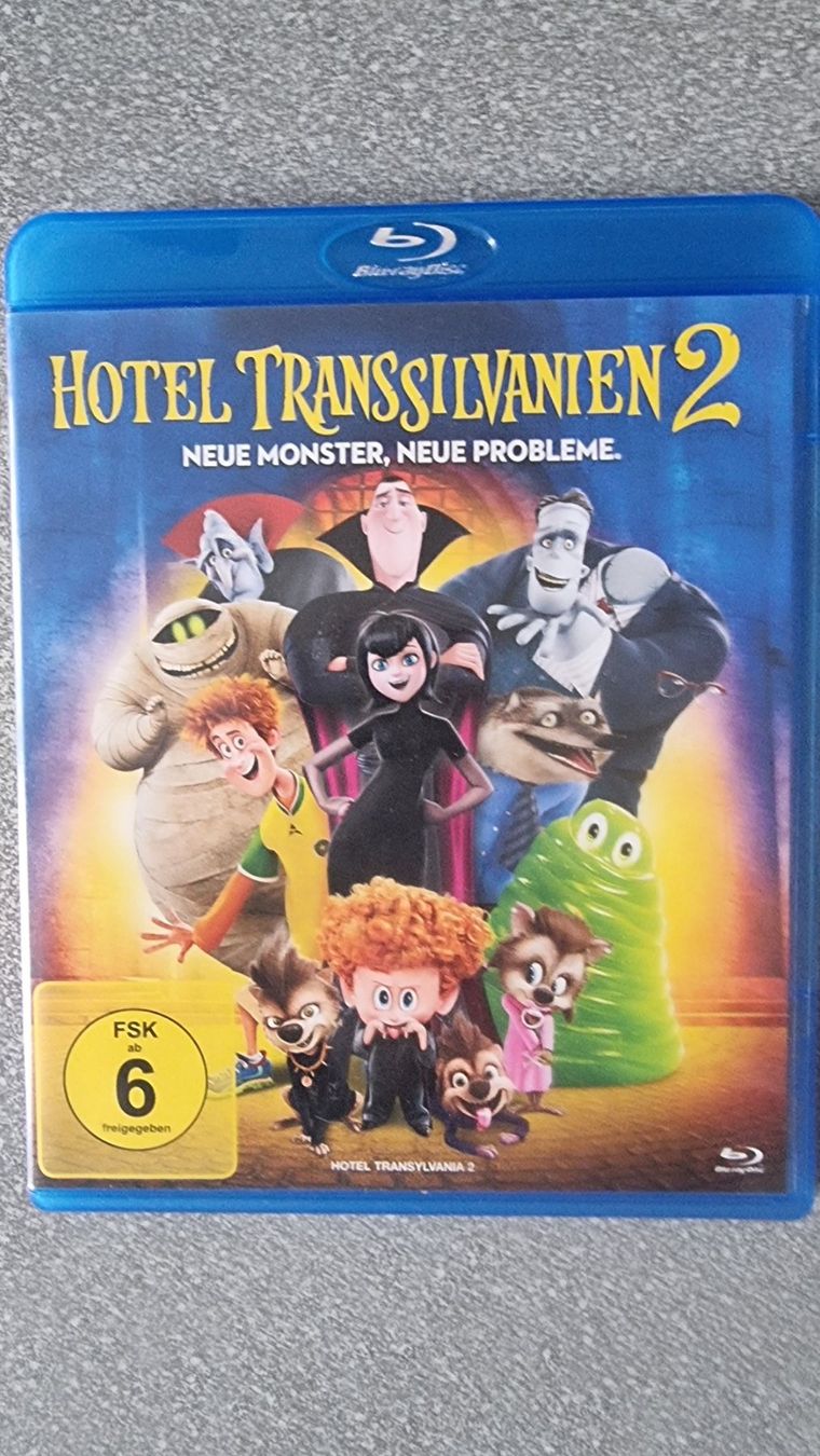 Tutti i DVDs: Blu Ray - Hotel Transilvanien 2 – Usato da Oetwil am See venduto da fineli2