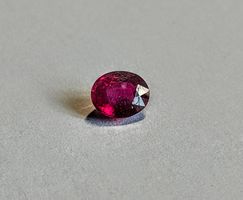 * RUBIS NATUREL BIRMAN 7,6 x 6,3 mm / 1.85 ct