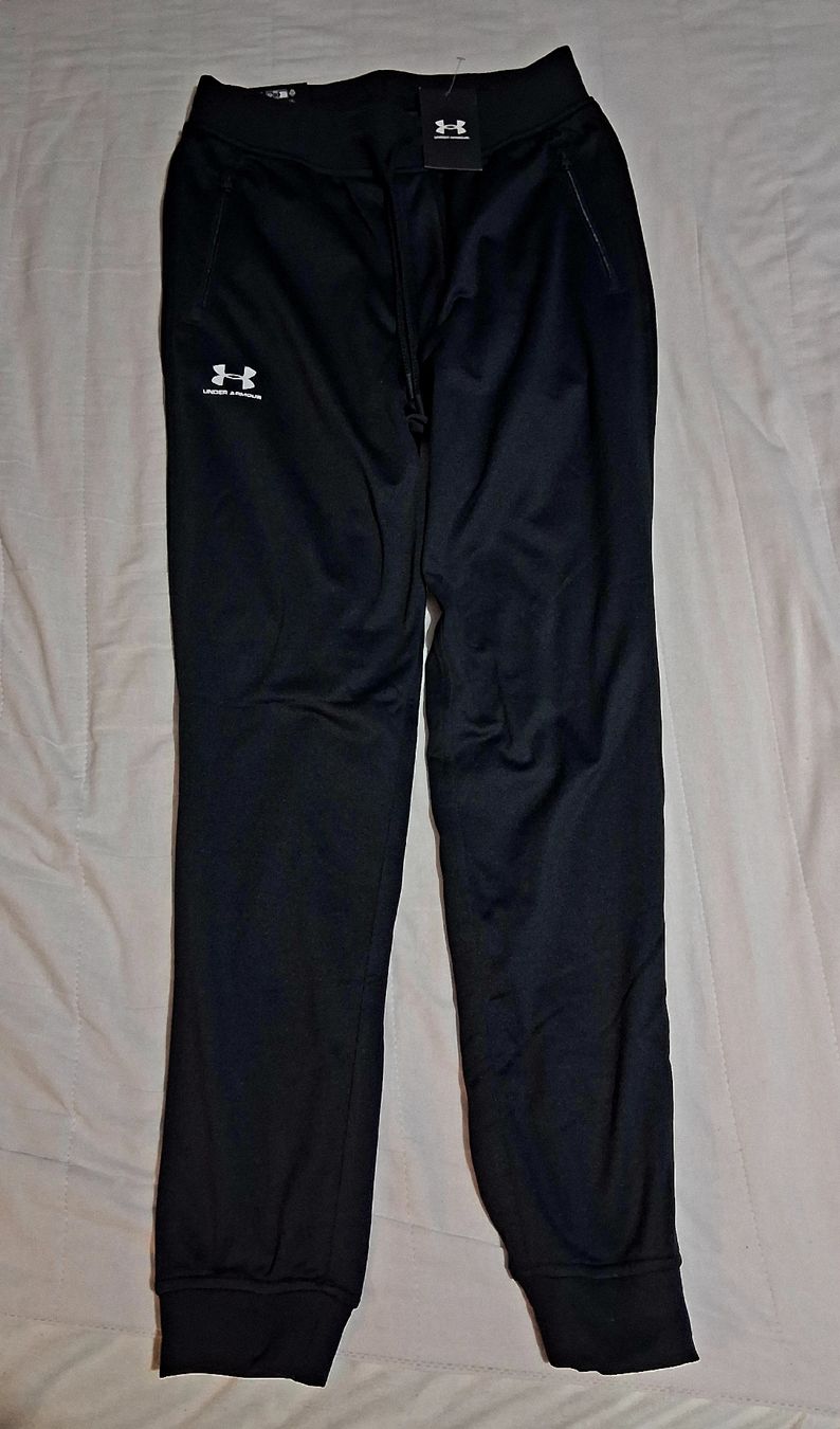 Under Armour Pantalons: NEUE Under Armour "Street Style" Hose - M – Neuf avec emballage d'origine à Füllinsdorf par Potz7 2