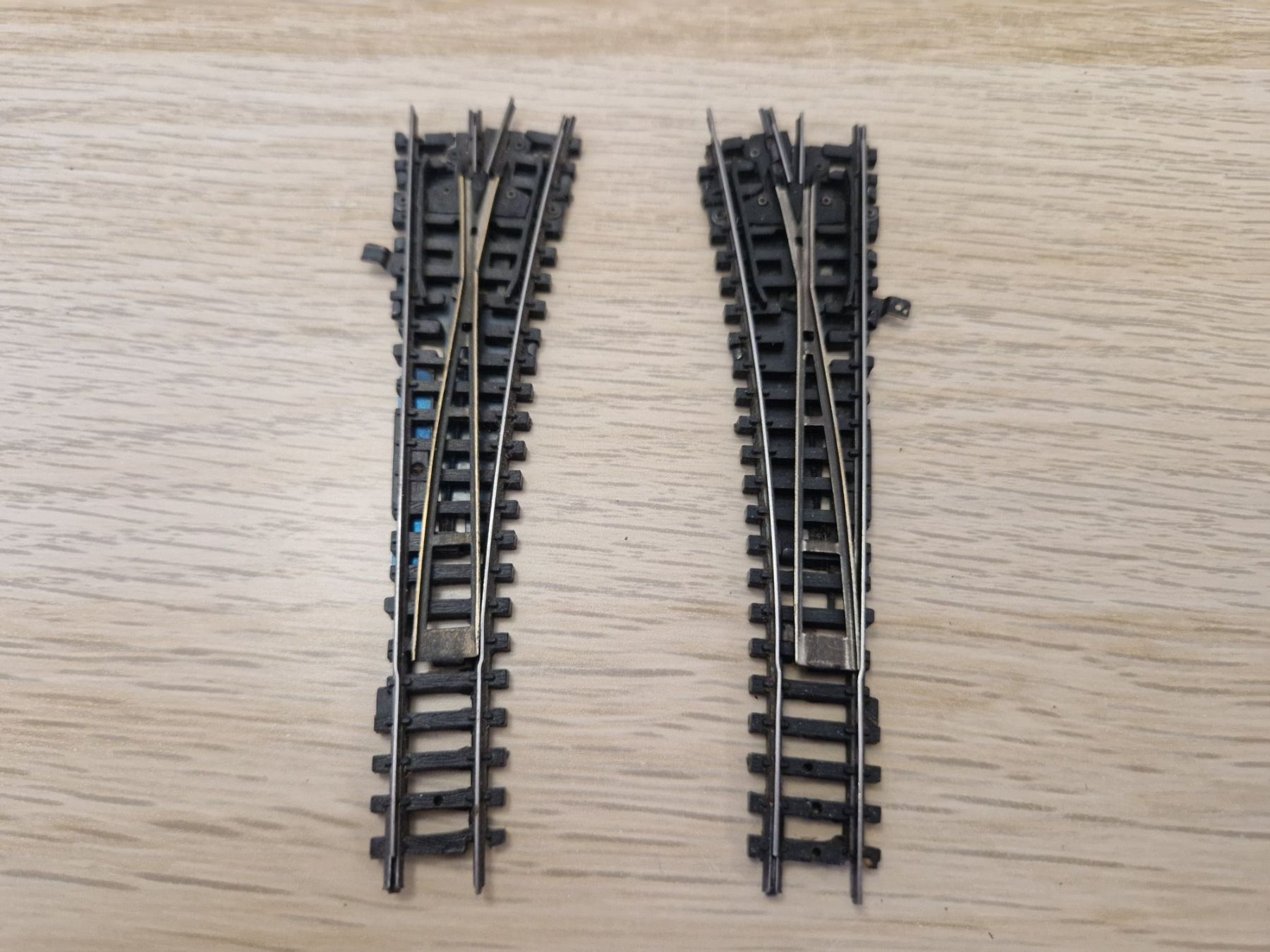Arnold Modellini di ferrovie: Arnold N 2 x 1740 Weichen (3) – Usato da St-Aubin-Sauges venduto da tantome