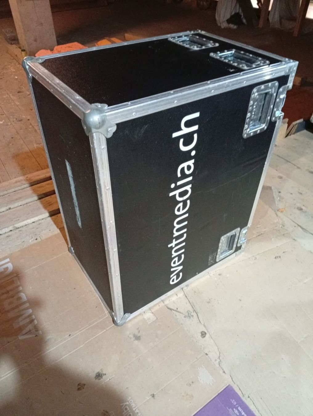 Casse di trasporto: Flight Case zu Verkaufen – Usato da Koppigen venduto da connect1 9