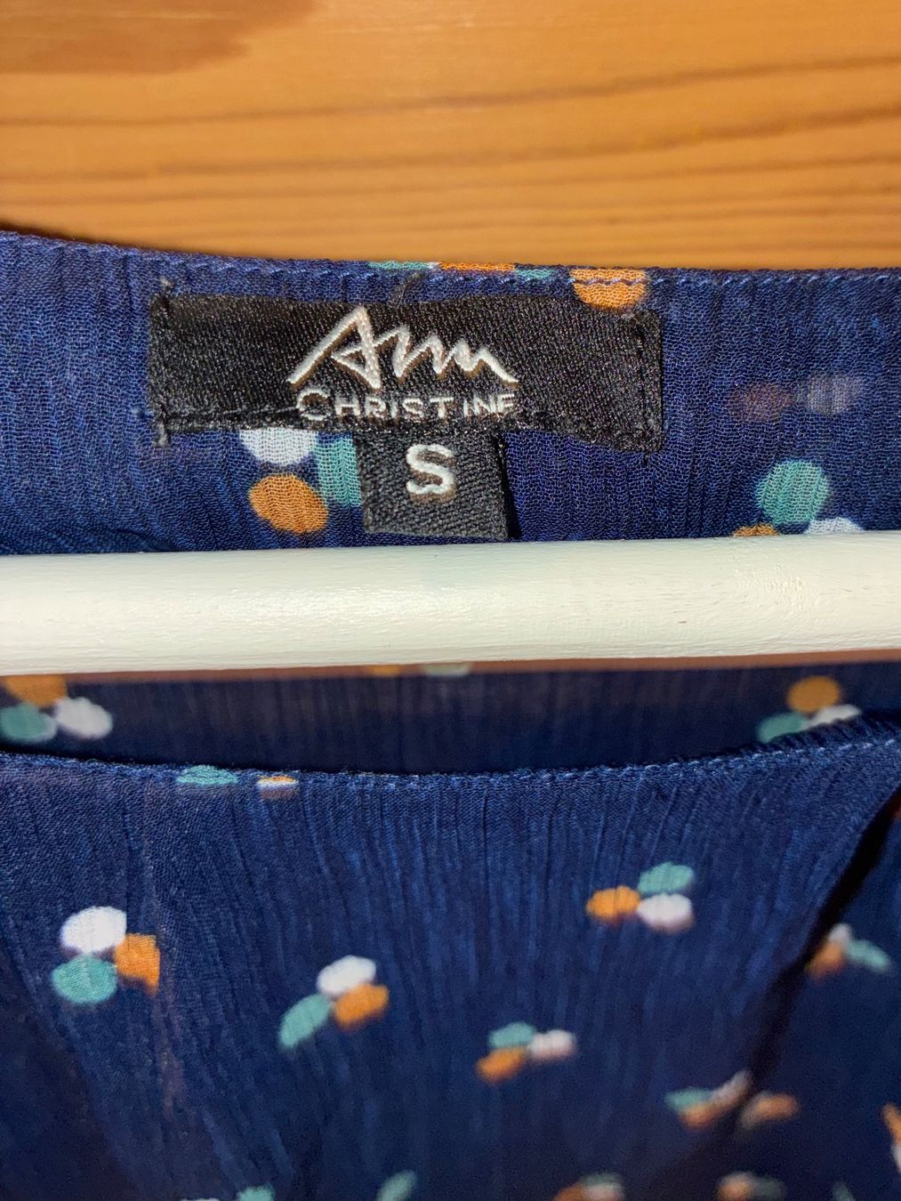 Blusen: Bluse, Grösse S, dunkelblau – Gebraucht aus Bättwil von tre_tj9g 1