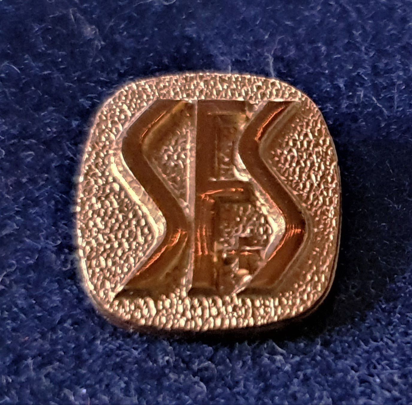 Placchette & Badge: B994 - Anstecknadel SES Abzeichen ??? – Usato da Reinach BL venduto da Boston-Verkauf