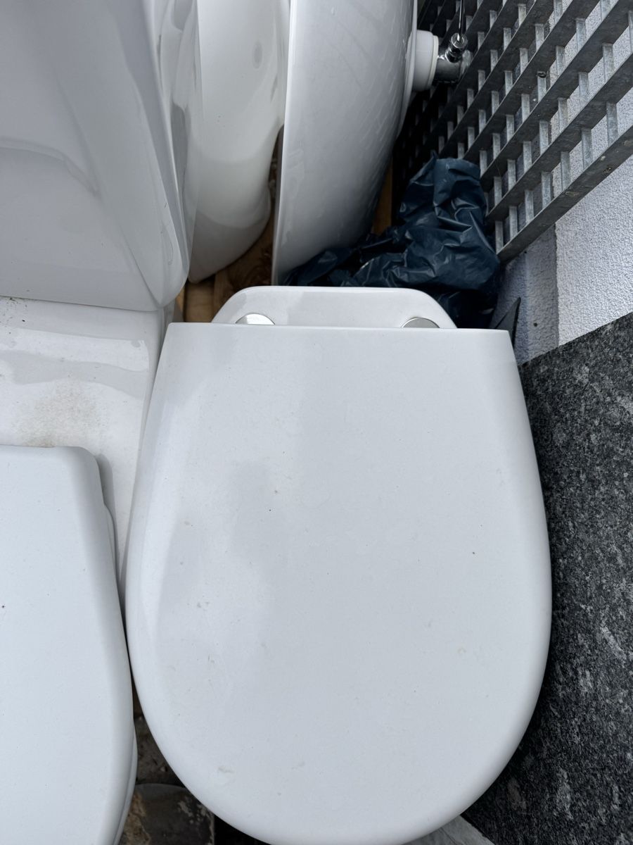 Laufen WC: LAVABO, WC 10CHF PRO STÜCK – Usato da Orpund venduto da dizi.98 2