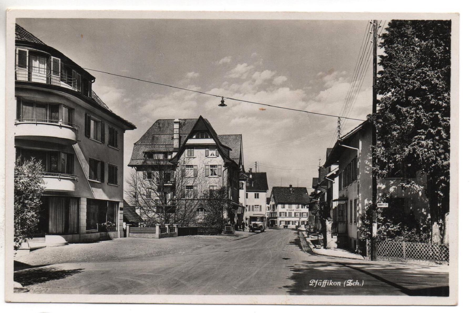 Cartes postales: PFÄFFIKON Rest. Schlössli, Postauto – D'occasion à Jona par philajona