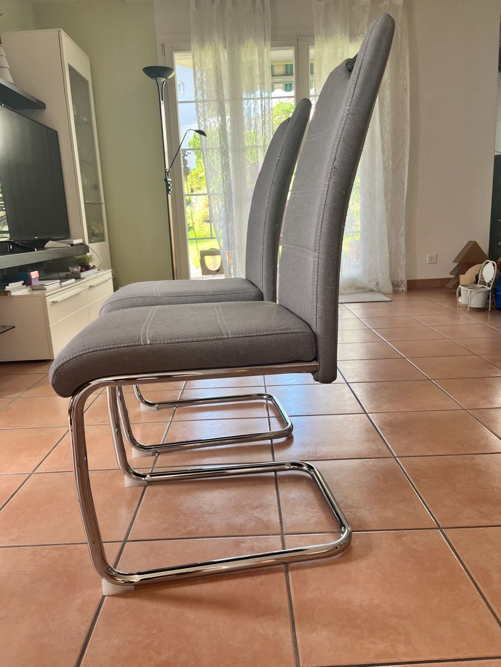 Sedie: 4 Stuhle zum verschenken – Usato da Aristau venduto da Alkymia 1