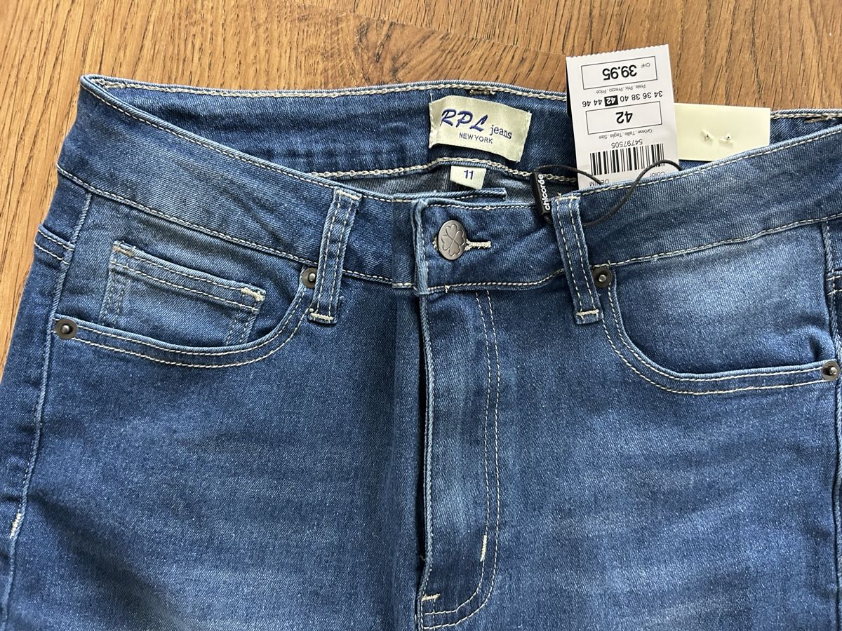 Jeans: Damen Jeans Gr. 42 – Nuovo e nell'imballaggio originale da Frauenfeld venduto da berk39 1