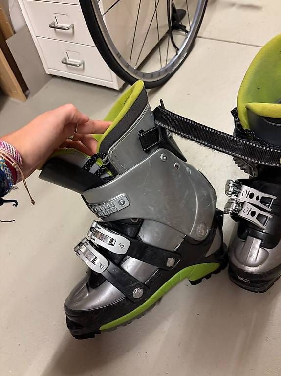 Scarpe da uomo: Ski Schuhe – Usato da Meilen venduto da larakuppel 1