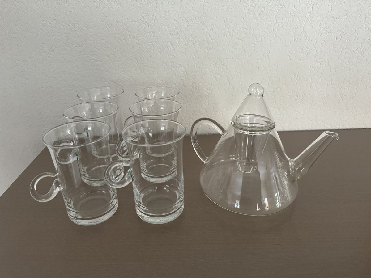 Gläser: Glas Teekanne und 6 Teegläser Set – Gebraucht aus Meyriez von muriS