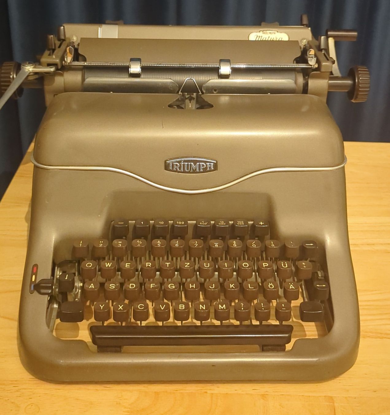 Triumph Macchine da scrivere: Triumph typewriter good condition – Usato da Zürich venduto da opopoca