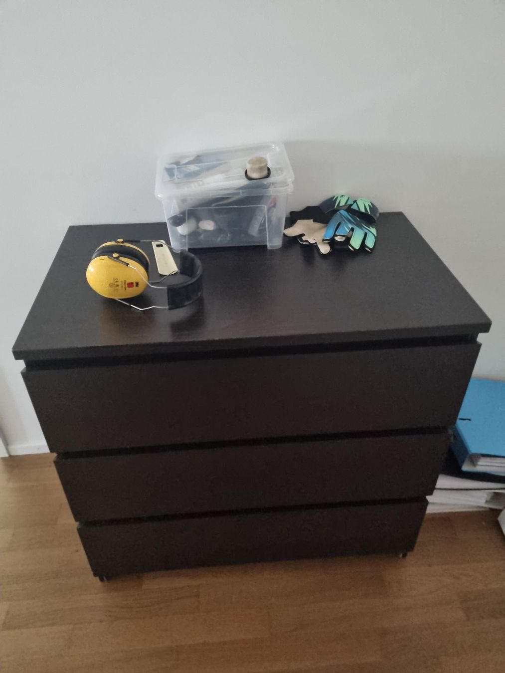 Ikea Commodes: Malm schwarz Ikea – D'occasion à Cham par eljaqual