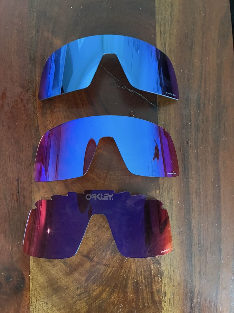 Occhiali & Lenti: Oakley Sutro Ersatzgläseer und Etui – Usato da Uster venduto da Basilh 1