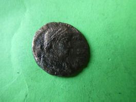 uralte Bronzemünze  16 mm     1.82 g